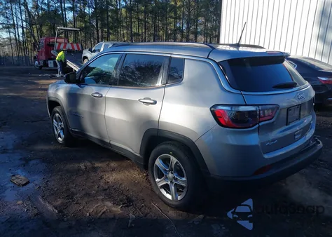 2024 Jeep Compass Latitude 4X4 from USA, damaged, VIN 3C4NJDBN1RT607043